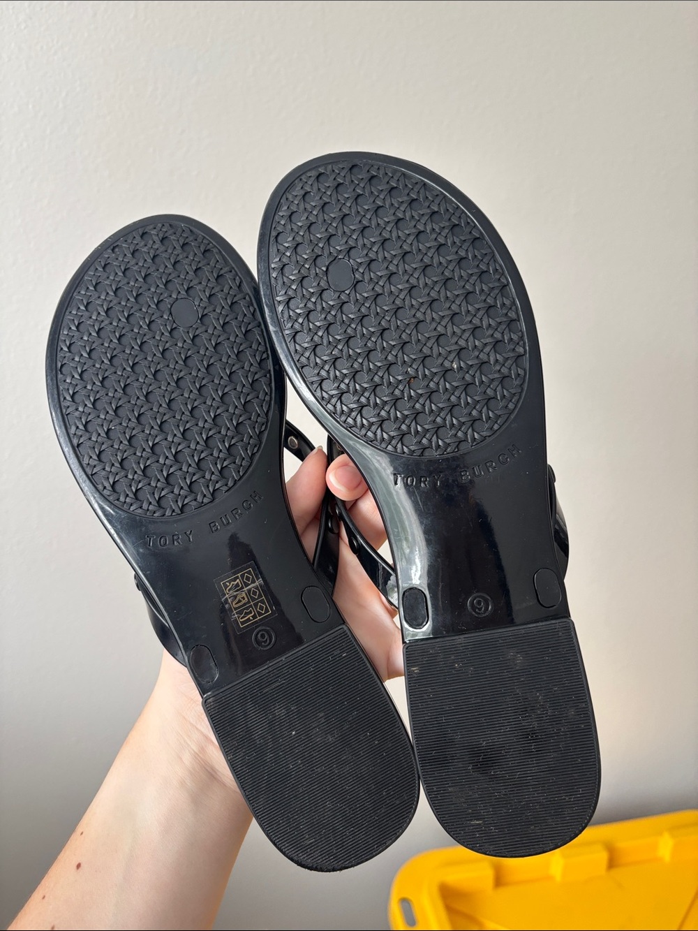 Tory Burch Women’s Black Thong Sandals PVC Slip-On Studded US SZ 9 DISCONTINUED - Picture 11 of 12